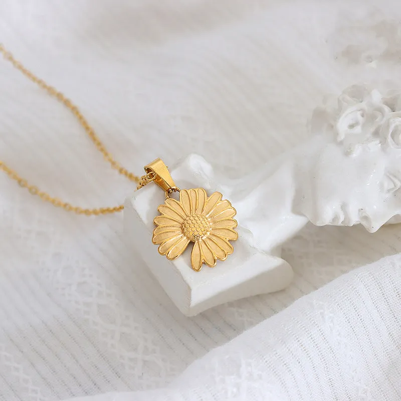 18K Fashion Gold Sunflower Flower Notch Design Versatile Pendant Necklace