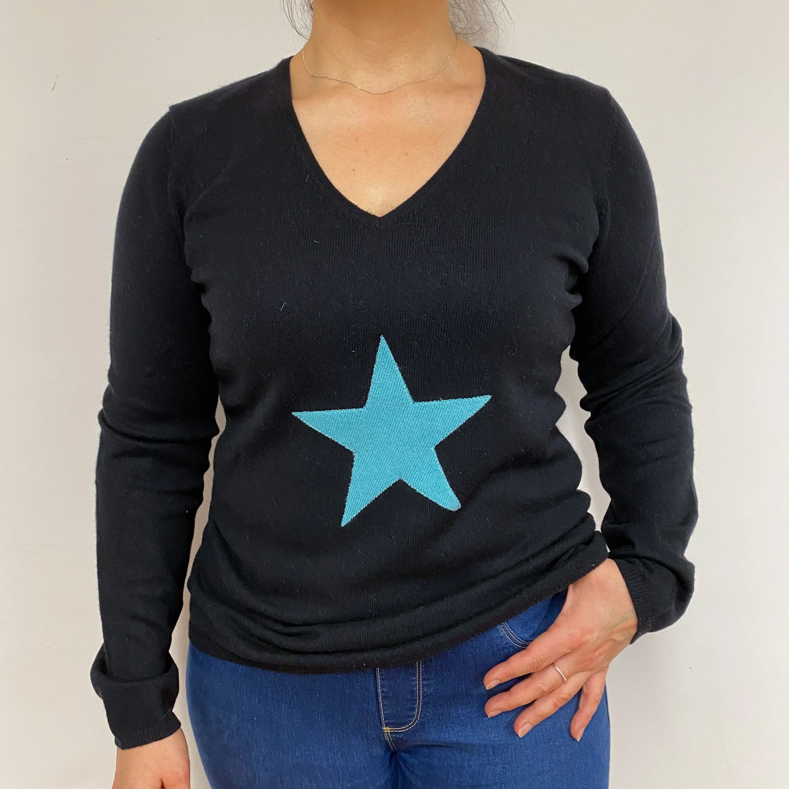 Black Star Detailed V Neck Jumper Large