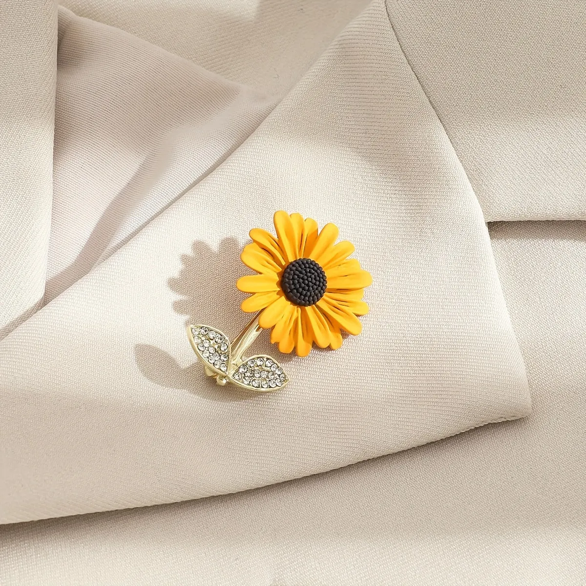 Boho Sunflower Brooch Stunning and Versatile Fashion Accessory