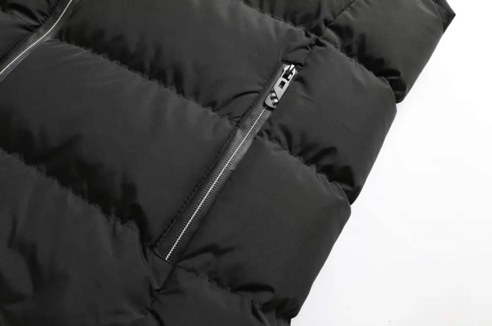 Caleb™ | Versatile heated vest with adjustable temperature settings