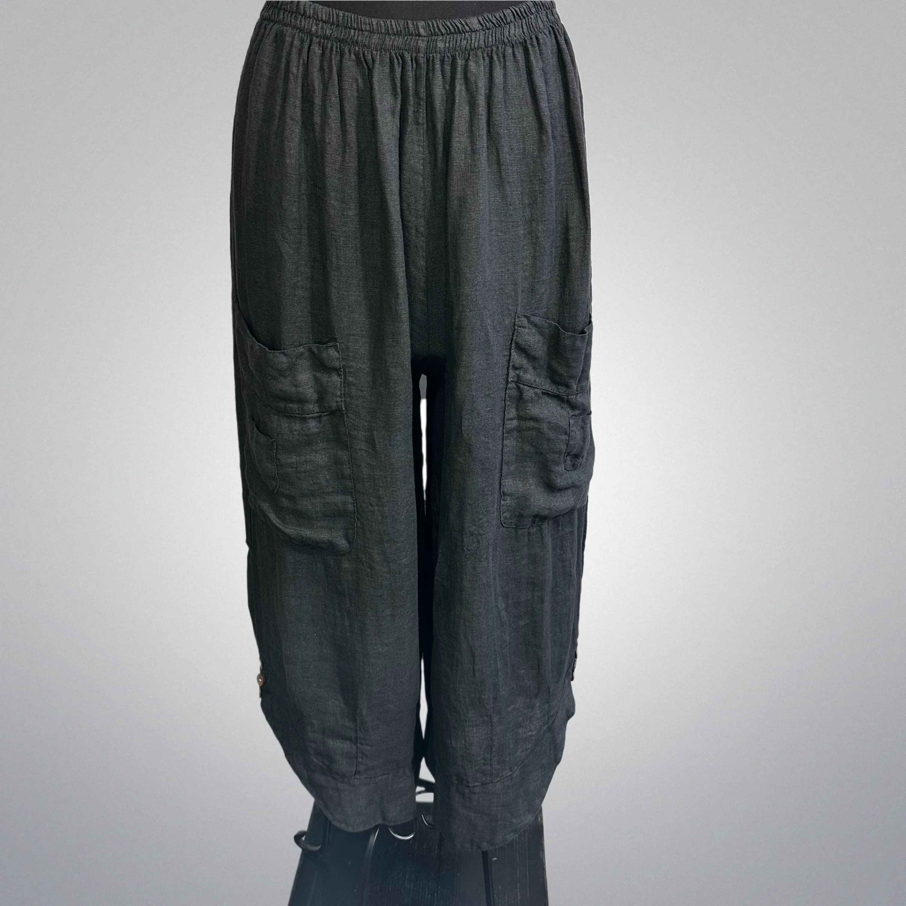 Detailed Linen Pants With a Button Slant Cut