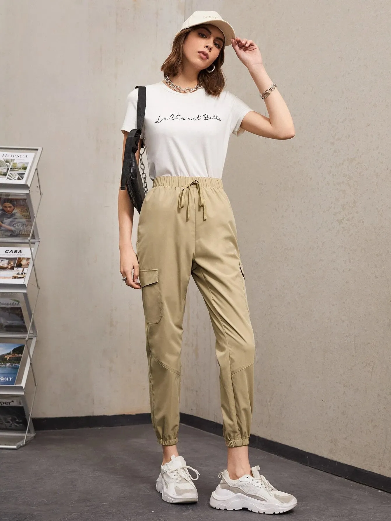 Flap Pocket Cropped Cargo Pant