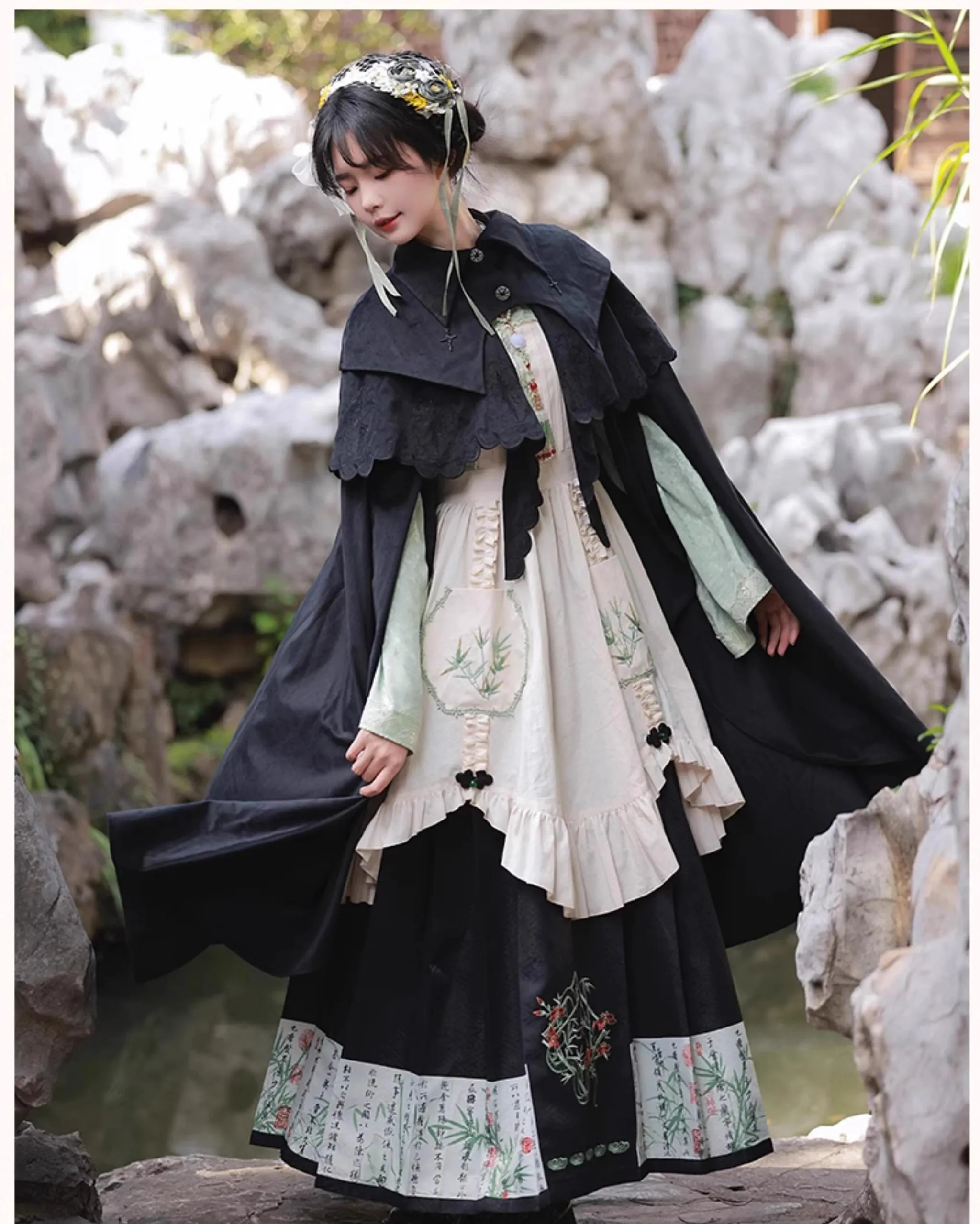 Gothic Lolita Cape Halloween Black Cloak Velvet Cape