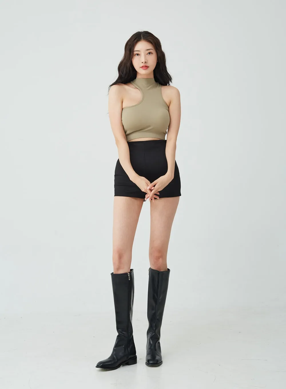 Line High Waist Half Pants IU26