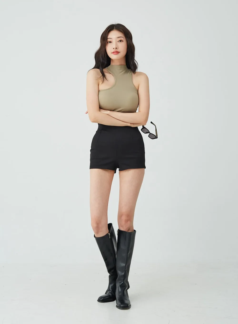 Line High Waist Half Pants IU26