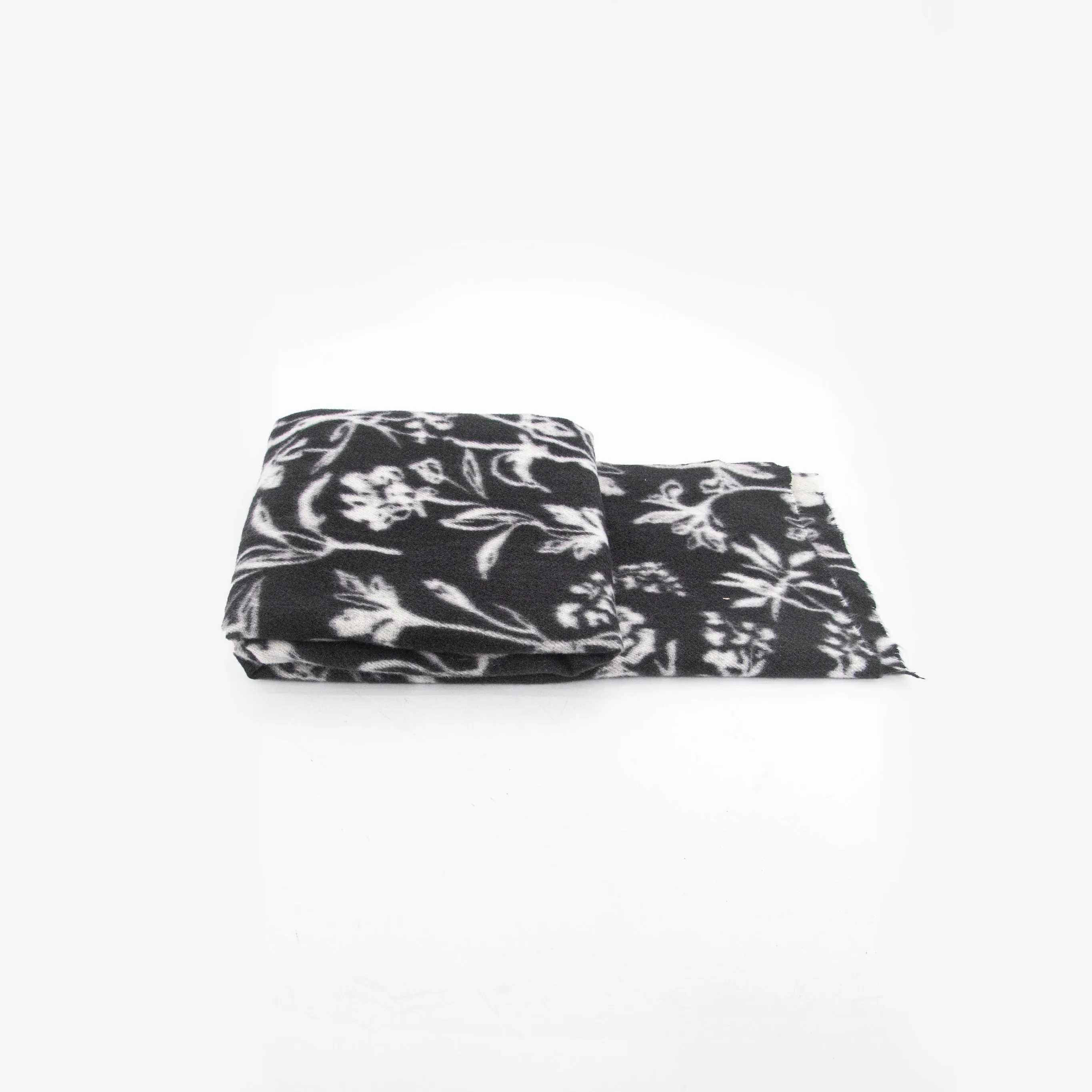 Minnie Midweight Scarf - Black, Vintage Floral