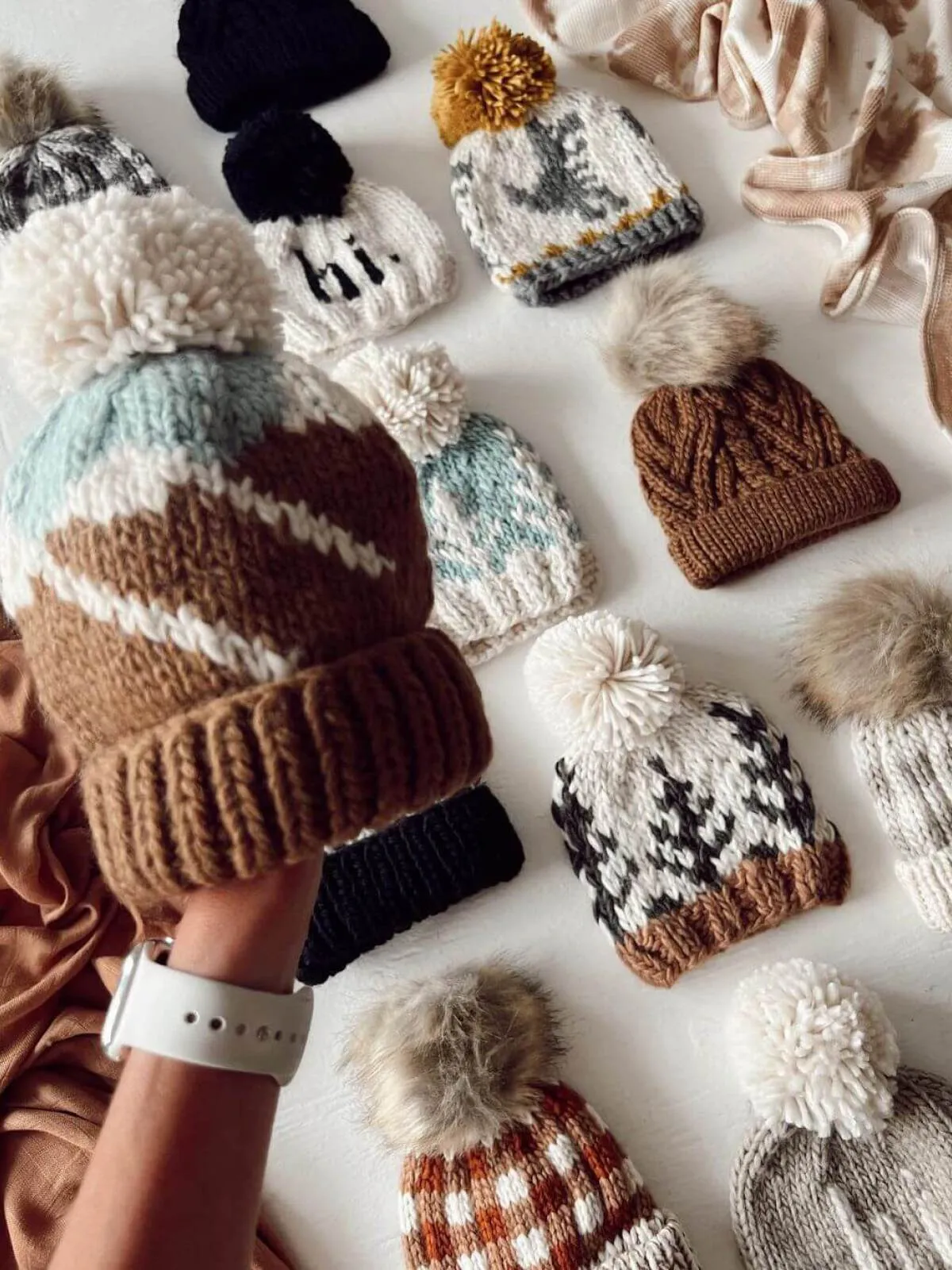 Mountains Knit Pom Hat