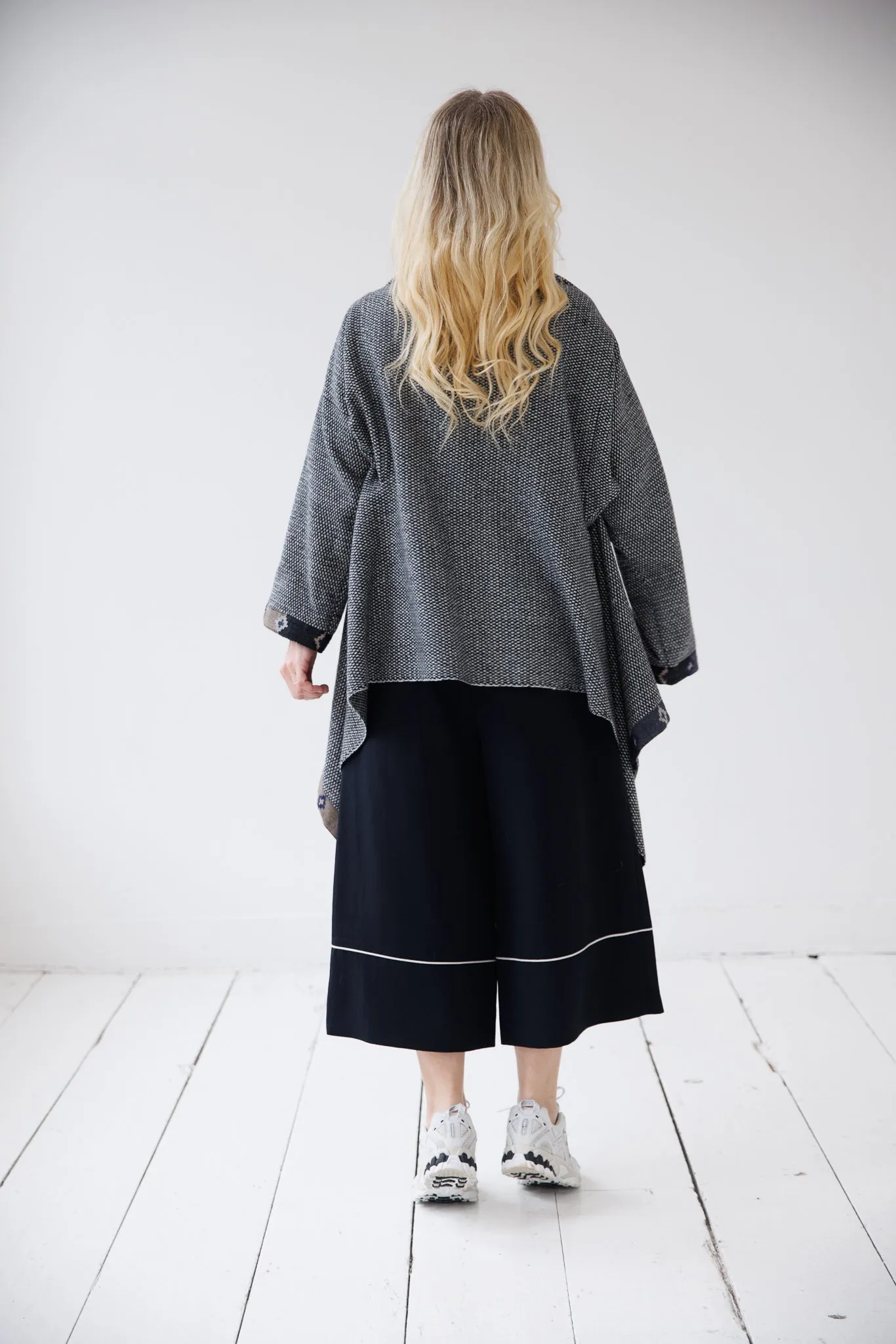 NEW! Wool Cape Coat Cocoon Black White