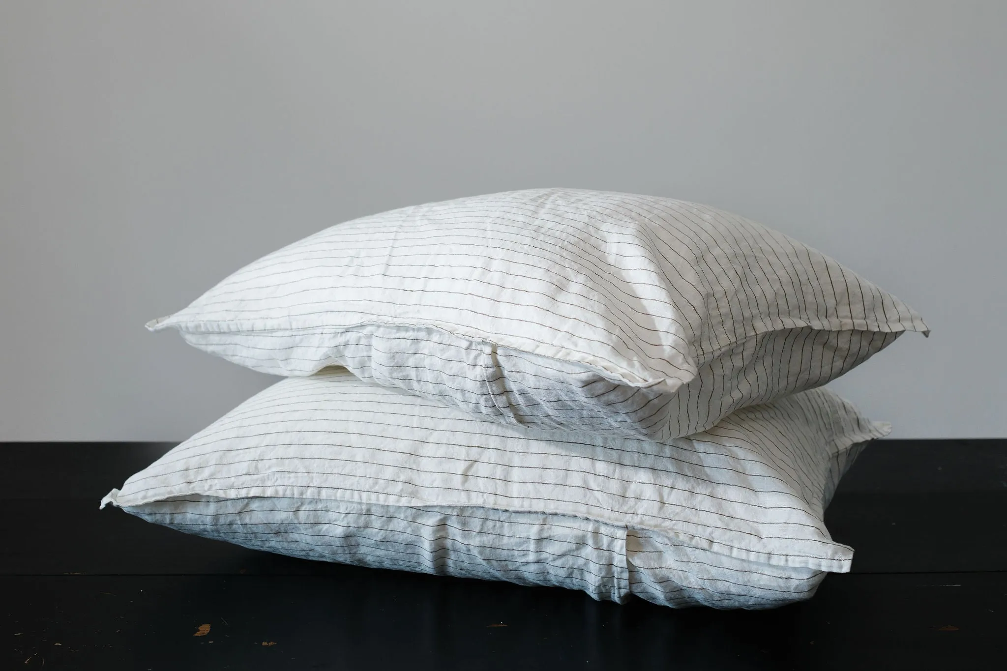 STANDARD FLAX LINEN PILLOWCASE PAIR - OLIVE PINSTRIPE