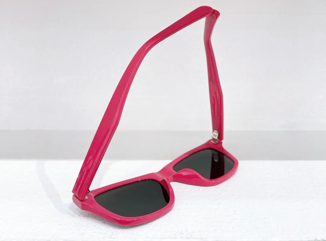 The latest fashion  personalized sunglasses cute style versatile face shape sun shading sunglasses UV40 for women