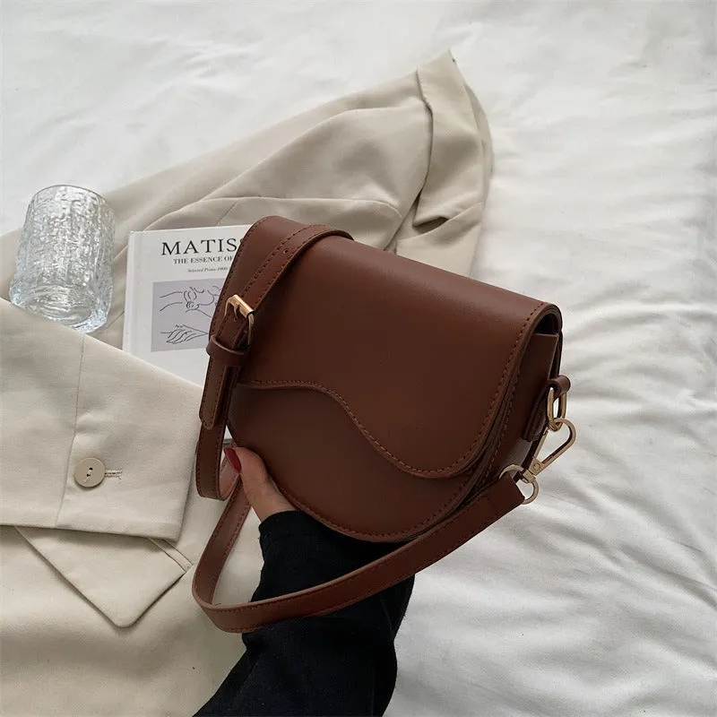 Vintage Small Bag New Fashion Versatile Autumn and Winter One Shoulder Crossbody Bag Small Women's Bag Underarm Saddle Bag